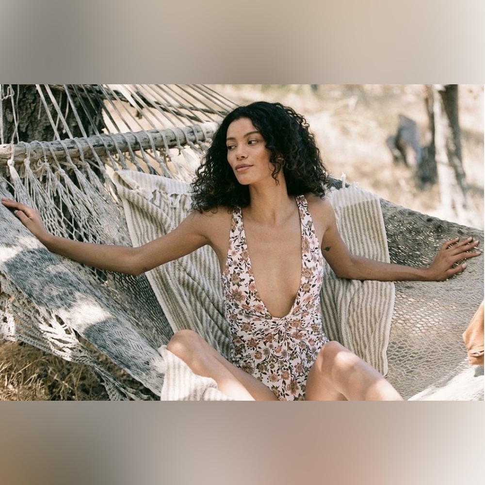 Juillet Olivia One Piece